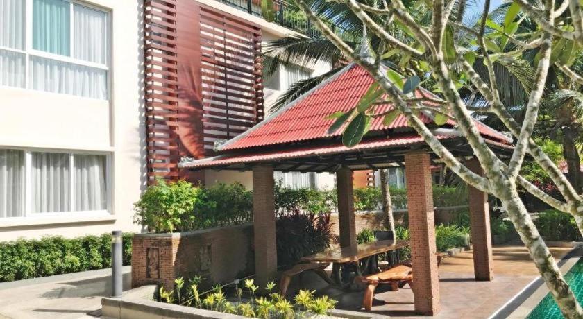 Royal Lee Resort And Spa Nai Yang Beach Exterior foto